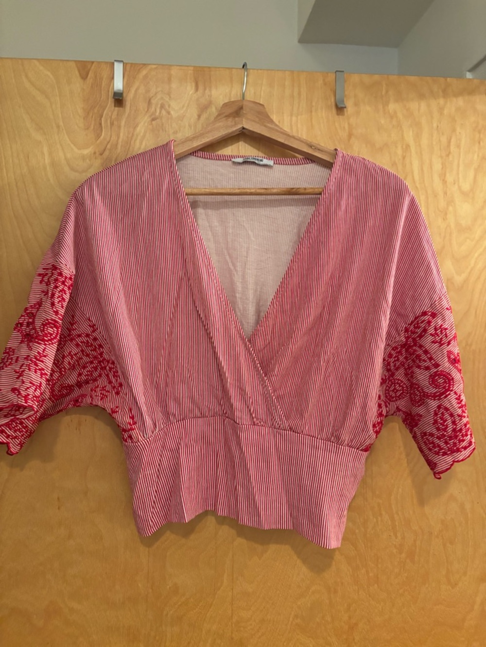 Zara Red Striped V-Neck Cropped Blouse with Embroidered Sleeves